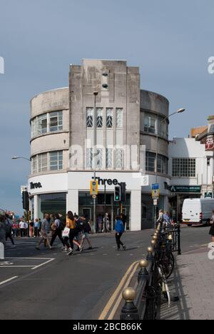 Beton 1930er Jahre Art Deco Architektur Imperial Arcade, Brighton, East Sussex BN1 von Garrett & Son Stockfoto