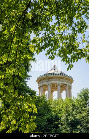 Monopteros, die griechische Tempelnachbildung im Englischen Garten, München, Deutschland Stockfoto