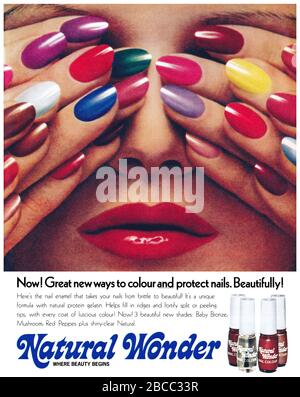 1976 Britische Werbung für Natural Wonder Nagellack. Stockfoto