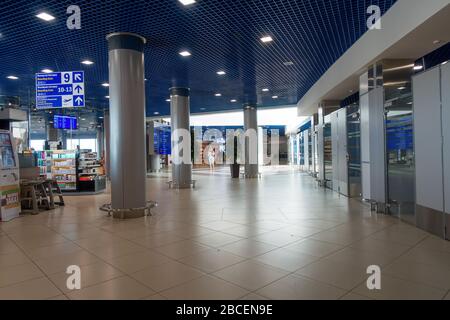 Minsk, Weißrussland - 20. Juli 2019: Minsk National Airport der frühere Name Minsk-2 ist der wichtigste internationale Flughafen in Weißrussland. Stockfoto