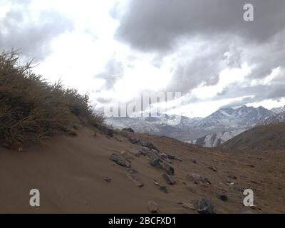 Bergwanderung zum Cerro La Colorada, im zentralen Sektor der Anden in der Nähe von Santiago de Chile Stockfoto