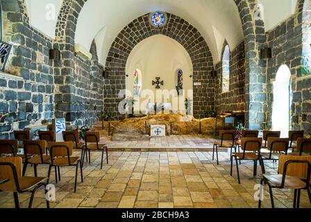 Das innere Heiligtum der Kirche des Vorrangs von St. Peter, Galiläa, Israel, Naher Osten. Stockfoto