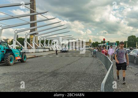 Paris, Frankreich - 24. Juni 2016: Der Place de la Concorde - einer der großen öffentlichen Plätze in Paris, Frankreich. Stockfoto