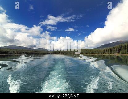 Bootsfahrt Auf Dem Lake Maligne Jasper National Park Stockfoto