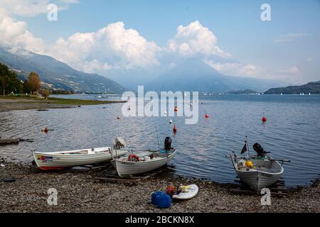 Gravedona, Italien, 10-02-2016 Blick über den Comer See Stockfoto