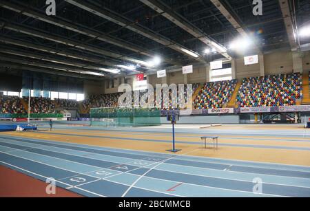 ISTANBUL, TÜRKEI - OKTOBER 15: Asli Cakir Alptekin Sports Track am 15. Oktober 2019 in Istanbul, Türkei. Stockfoto
