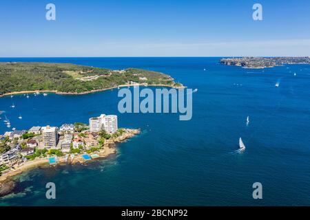 Luftbild auf dem berühmten Smedley's Point, Sydney, Australien. Blick auf die Vorstadt von Sydney von oben. Luftbild auf Sydney North Harbour, North hea Stockfoto