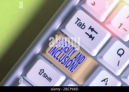 Hinweis zur Vielfalt und Integration. Das Geschäftskonzept für die Unterschiede in der Bandbreite umfasst das Geschlecht der Rasse Stockfoto