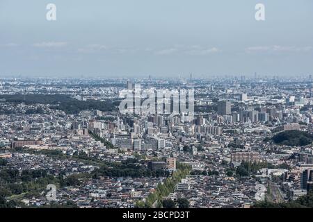 Blick auf die Stadt Tokio vom Mount Takao Stockfoto