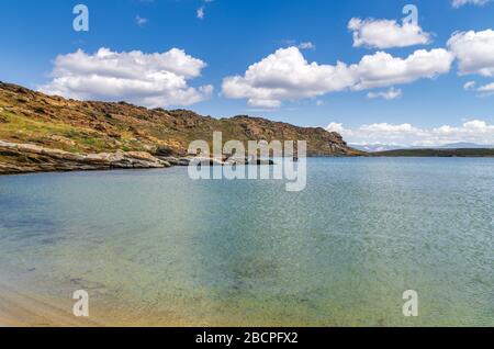 Schöne Monastiri Bucht auf der Insel Paros. Kykladen, Griechenland Stockfoto