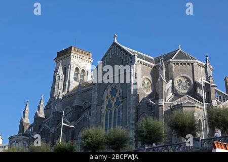 Eglise ste Eugénie über dem Vieux Port in Biarritz Pyrénées-Atlantiques Stockfoto