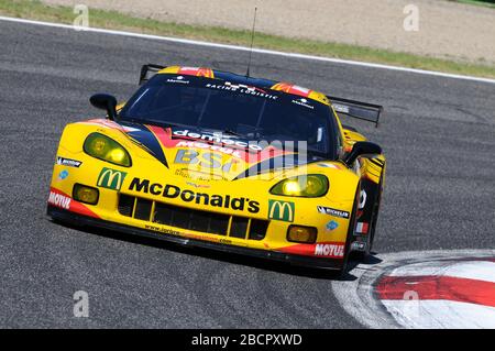 Imola, Italien 3. Juli 2011: Chevrolet Corvette C6R ZR1 GTE am von Team Larbre Wettbewerb gefahren von Gabriele Gardel, Patrick Bornhauser und Julien Canal Stockfoto