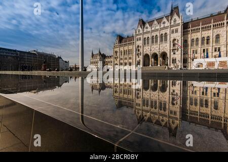 Ungarn, Budapest - das Parlament ist derzeit das größte Gebäude in Ungarn und immer noch das höchste Gebäude in Budapest Stockfoto