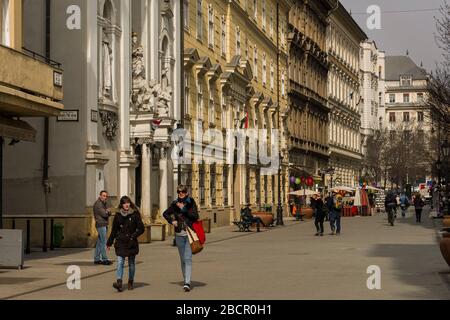 Hungary, Budapest - Váci utca (Straße) ist eine der wichtigsten Fußgängerstraßen und vielleicht die berühmteste Straße im Zentrum von Budapest Stockfoto