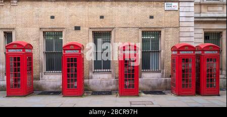 Coronavirus infiziertes Telefon Box Conceptual Image, Covent Garden, London, England, Großbritannien Stockfoto