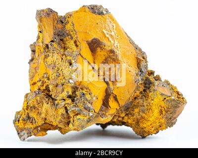 Limonitenmineral auf weißem Grund. Makrofotografie. Stockfoto