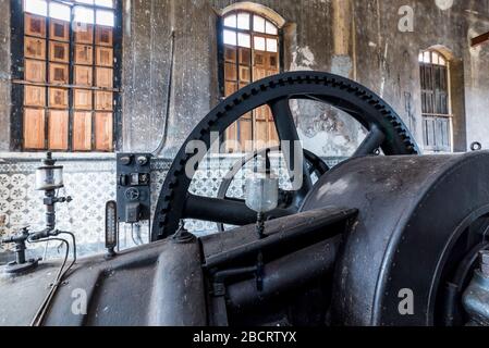Zahnräder in der alten Agavenfabrik der verlassenen Hacienda Yaxcopoil in der Nähe von Merida, Mexiko Stockfoto