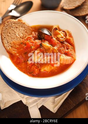 Caciucco alla livornese, traditionelle fischsuppe der toskana, Toskana, Italien, Europa Stockfoto