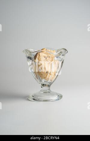 Schokolade Erdnussbutter Eisbecher Stockfoto
