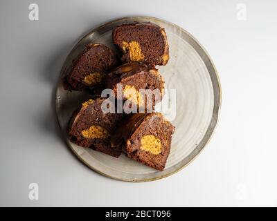 Schokolade Erdnussbutter gebündelter Kuchen Stockfoto