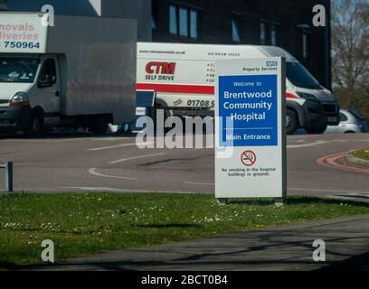 Brentwood, Essex, Großbritannien. April 2020. Am Brentwood Community Hospital werden Arbeiten durchgeführt. Die Armee scheint bei der Arbeit zu helfen. Die NHS-Treuhandverantwortung für das Hospial wurde zur Stellungnahme angegangen. Kredit: Ian Davidson/Alamy Live News Stockfoto