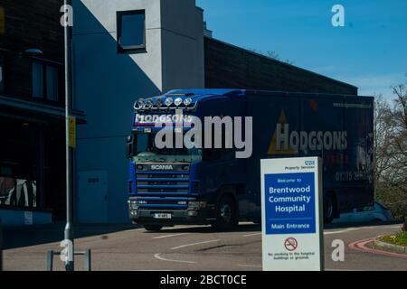 Brentwood, Essex, Großbritannien. April 2020. Am Brentwood Community Hospital werden Arbeiten durchgeführt. Die Armee scheint bei der Arbeit zu helfen. Die NHS-Treuhandverantwortung für das Hospial wurde zur Stellungnahme angegangen. Kredit: Ian Davidson/Alamy Live News Stockfoto