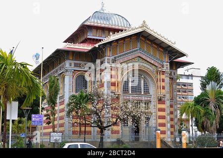 Schœlcher Bibliothek, eine öffentliche Bibliothek in Fort de France, die 1887 mit dem Namen Victor Schœlcher erbaut wurde.Französisch Westindien. Stockfoto