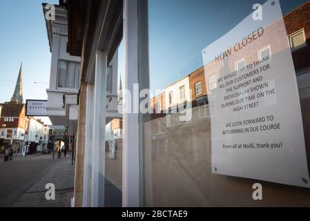 Salisbury, Wiltshire, Großbritannien. März 2020. Was normalerweise eine Stadt ist, die sich mit Touristen und Käufern anschlungen, ist Salisbury in folge von Boris J unheimlich ruhig Stockfoto