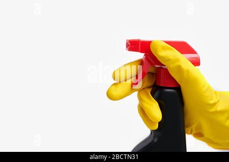 Professionelle Reinigungsgeräte auf weißen Tisch hautnah. Reinigungsgeräte Unternehmen Konzept. Ansicht von oben. Horizontale Komposition. Stockfoto