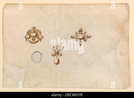 Design für drei Brooches. Forschung in ProgressAbove links, ein Escutcheon mit einem D drapery Festoon und einem Diamanten im Zentrum. Rechts ein achteckiger Raute, der von Voluten mit Perlen umrahmt ist. In der Mitte ein Fleur-de-lys mit hängendem Tropfen. Design für drei Brooches Stockfoto