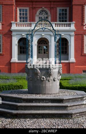 Queens Gardens Historic Royal Palaces Kew Palace Royal Botanical Gardens Kew Gardens, Richmond, London, TW9 3AE Stockfoto