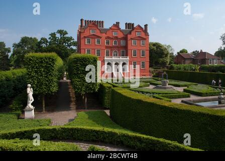 Queens Gardens Historic Royal Palaces Kew Palace Royal Botanical Gardens Kew Gardens, Richmond, London, TW9 3AE Stockfoto