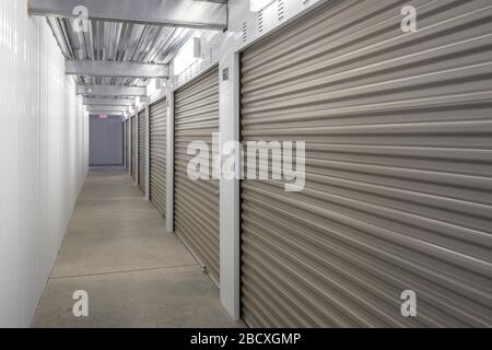 Inneneinrichtung zur Selbstlagerung Stockfoto