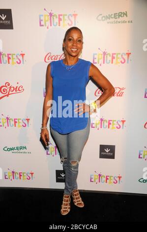 Holly Robinson Peete besucht EpicFest 2016, das von L.A. veranstaltet wird Reid und Epic Records in den Sony Studios am 25. Juni 2016 in Los Angeles, Kalifornien. Stockfoto