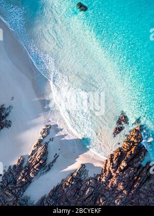 Eine Luftaufnahme von Injidup Beach in Margaret River Western Australia Stockfoto