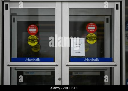 Allgemeiner Gesamtblick auf die Beschilderung von Marshalls im Einkaufszentrum Ontario Mills, Samstag, 4. April 2020, in Ontario, Kalifornien, USA. (Foto von IOS/Espa-Images) Stockfoto