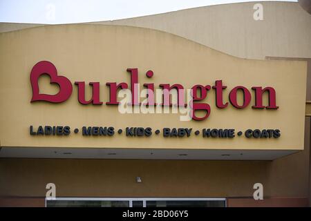 Allgemeiner Gesamtblick auf Burlington Signage im Ontario Mills Mall, Samstag, 4. April 2020, in Ontario, Kalifornien, USA. (Foto von IOS/Espa-Images) Stockfoto