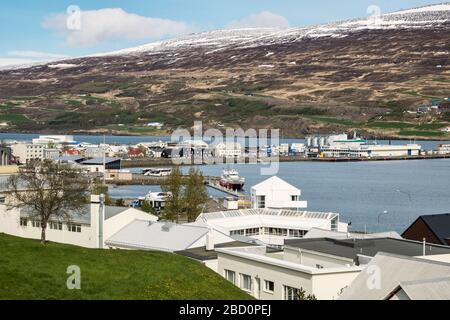 Der Hafen von Akureyri, der größten Stadt in Nordisland Stockfoto