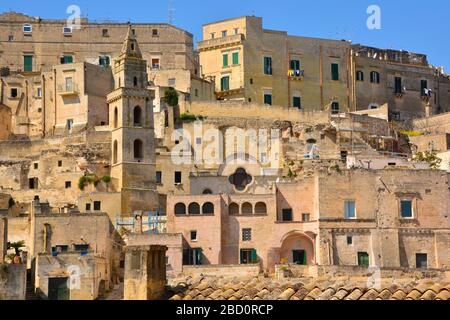 Nahaufnahme der antiken Stadt Matera in der Region Basilicata, in Süditalien; bekannt für die Sassi di Matera, ein Komplex von Höhlenwohnungen Stockfoto