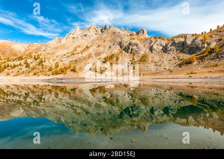 Frankreich - Provence - Haut Verdon - Lac Allos in Herbstversion Stockfoto