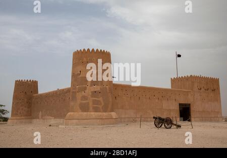 Al Zubara Fort, eine historische katarische militärische Festung, die unter der Aufsicht von Scheich Abdullah bin Jassim Al Thani im Jahr 1938 erbaut wurde. Katar Stockfoto