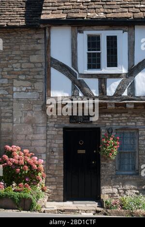 Traditionelles englisches Cotswolds Model Village, Bourton-on-the-Water, Cheltenham, Gloucestershire, GL54 2AF Stockfoto