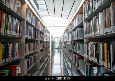 Blick auf das Innere der spektakulären Qatar National Library, Doha, Katar Stockfoto