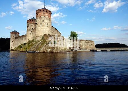 Schloss Olavinlinna, ein Dreiturmschloss aus dem 15. Jahrhundert in Savonlinna, Finnland, Europa Stockfoto