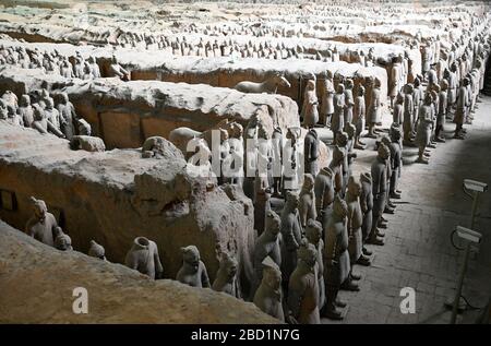 Terrakotta-Armee, Grabplastiken, die 210-209 v. Chr. mit Kaiser Qin Shi Huang begraben wurden, UNESCO-Weltkulturerbe, Xian, Shaanxi, China, Asien Stockfoto