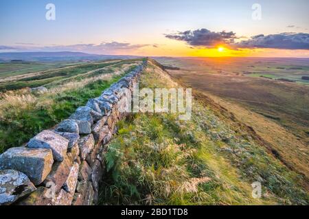 Winshield Crags, Hadrianswall, UNESCO-Weltkulturerbe, Melkridge, Haltwhistle, Northumberland, England, Großbritannien, Europa Stockfoto