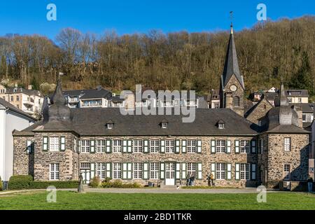 Burg Holtzbrinck in Altena, Sauerland, Nordrhein-Westfalen, Schloss Deutschland, Altena, Sauerland, Nordrhein-Westfalen, Deutschland Stockfoto