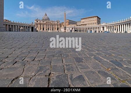 Italien, Rom, 05. April 2020: Ein leerer Petersplatz in der Vatikanstadt während des Coronavirus-Notfalls Foto © Fabio Mazzarella/Sintesi/Ala Stockfoto