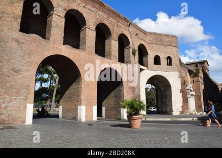 Porta Pinciana bei Spagna in der Stadt Rom, Italien Stockfoto