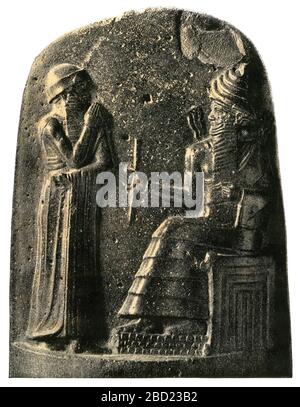 Hammurabi vor dem sonnengott. Handkolorierte Halbtöne von der Stele mit dem Gesetzbuch Stockfoto